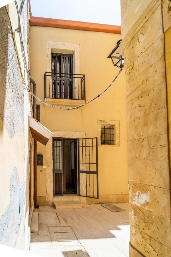 Casa Talete Cozy Apartment In Ortigia - First Floor Syrakus Exterior foto